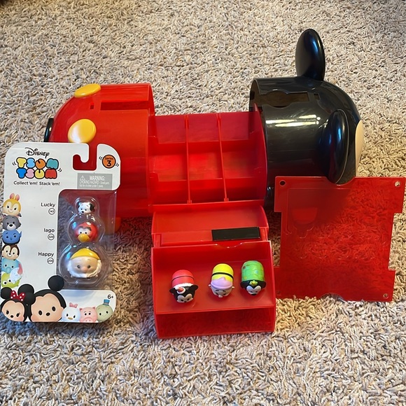 Mickey Tsum Tsum Disney Hard Plastic Carrying Case and Display - Picture 9 of 12